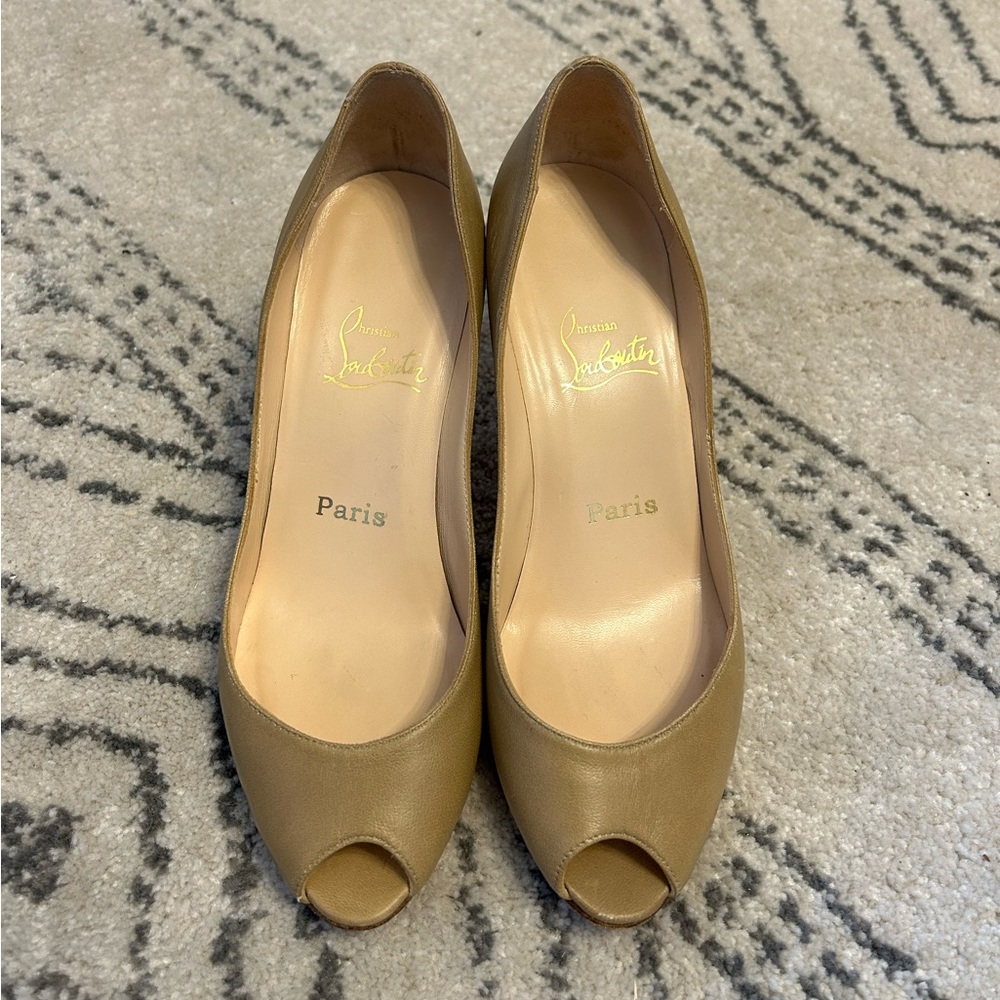 Christian Louboutin Tan Peep Toe Heels size 38